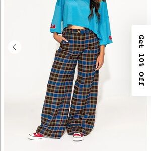 Dressed in Lala GILF trousers in black and brown